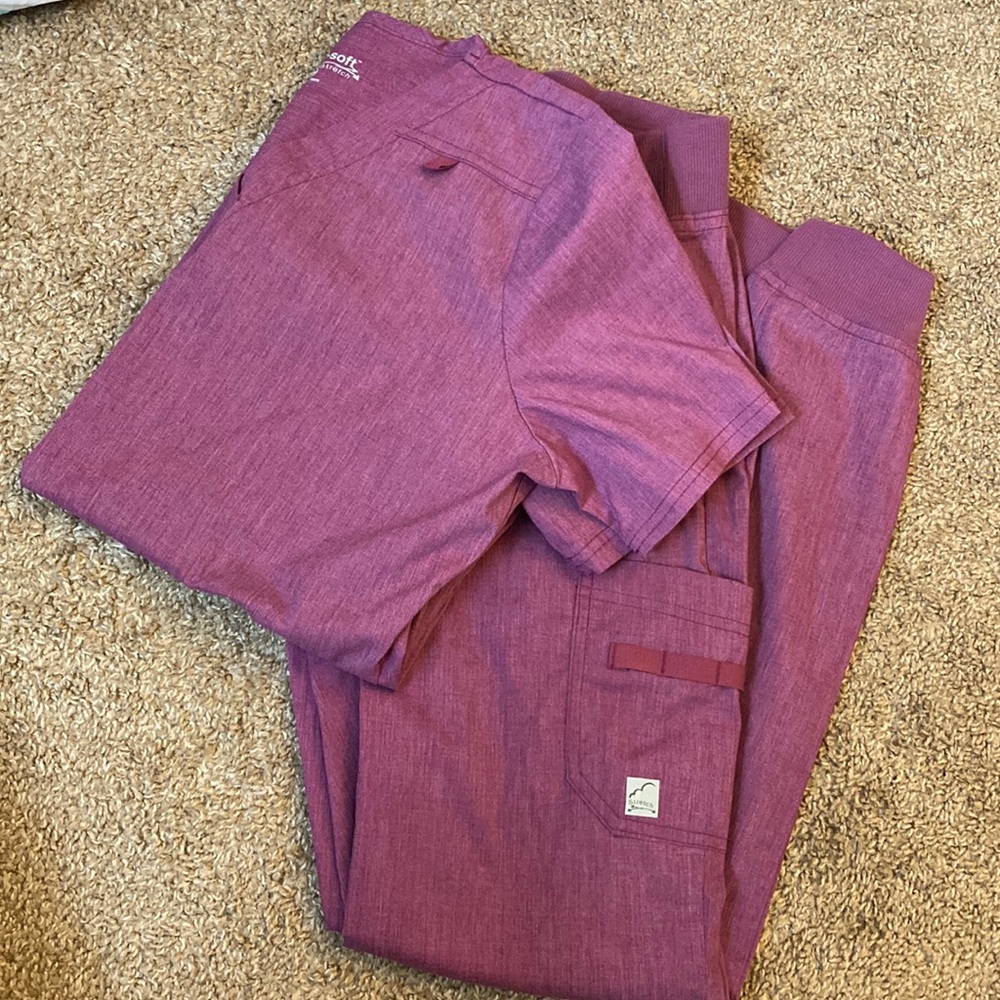 UA scrub set